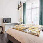 Riverview Studio In Historical Heart Of Antwerp
