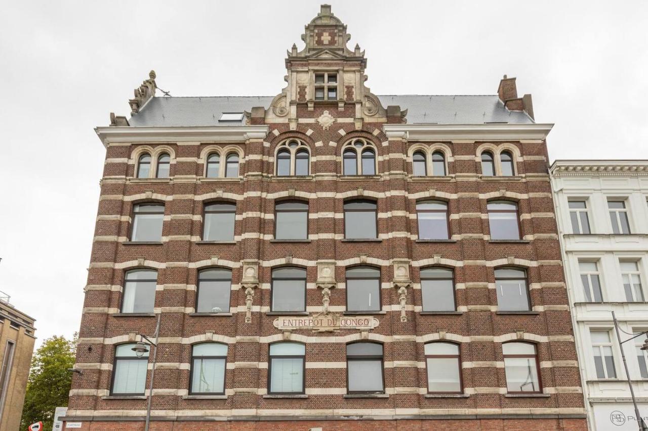 Riverview In Historical Heart Of Antwerpen